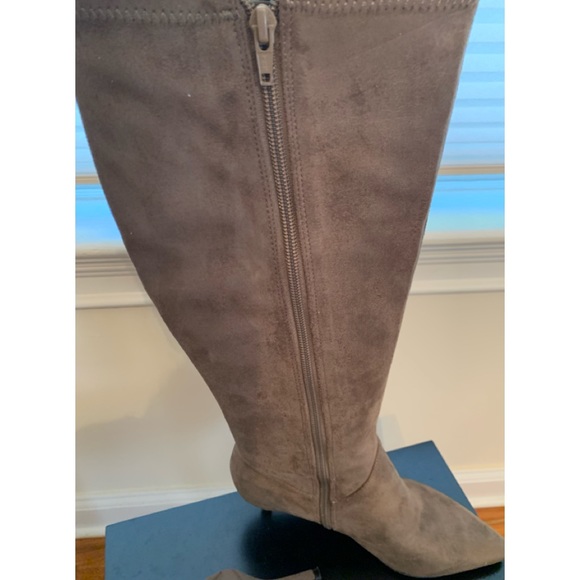 NIB Nine West Zippered Boots - Picture 4 of 12